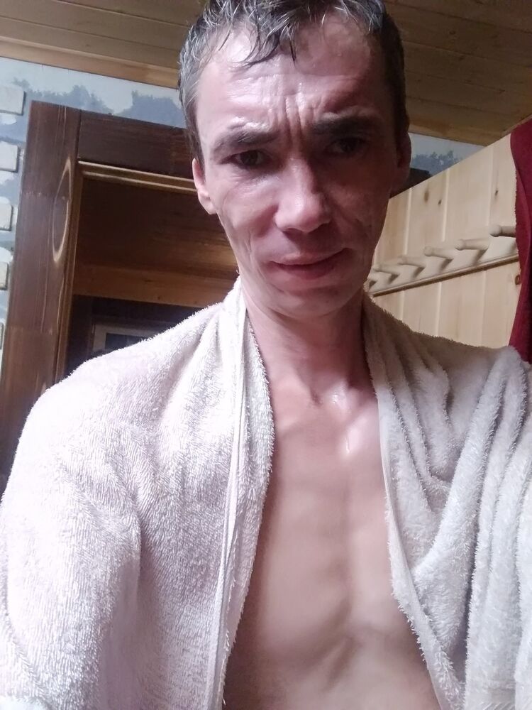  ,   Maxim, 42 ,   ,   