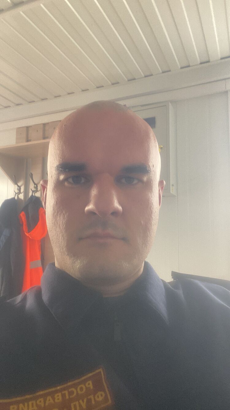  53094281  , 39 ,    