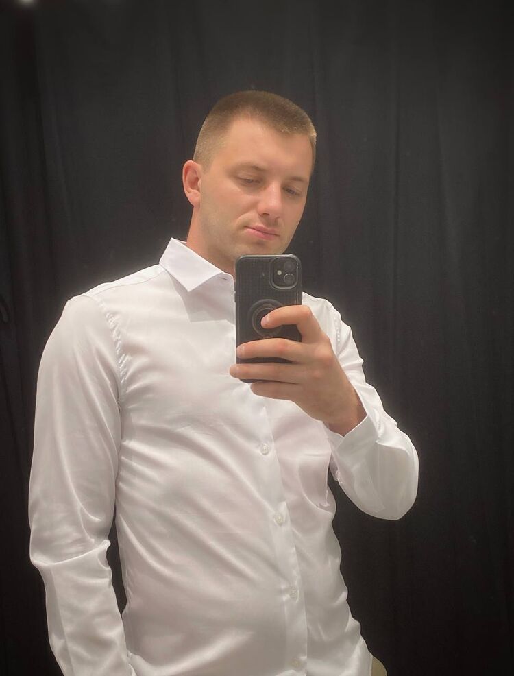  ,   Artem, 30 ,   ,   