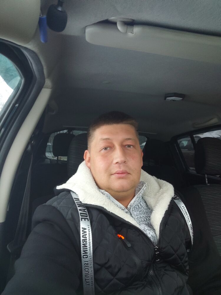  ,   Konstantin, 35 ,   ,   