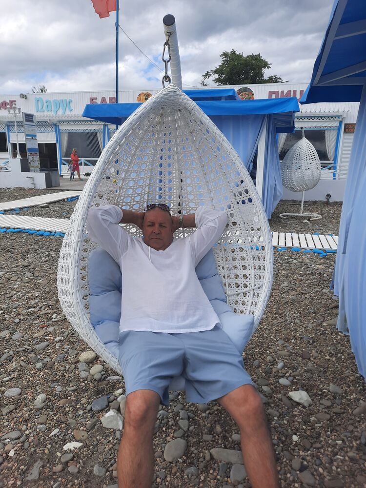 48160641  Oleg, 55 ,    