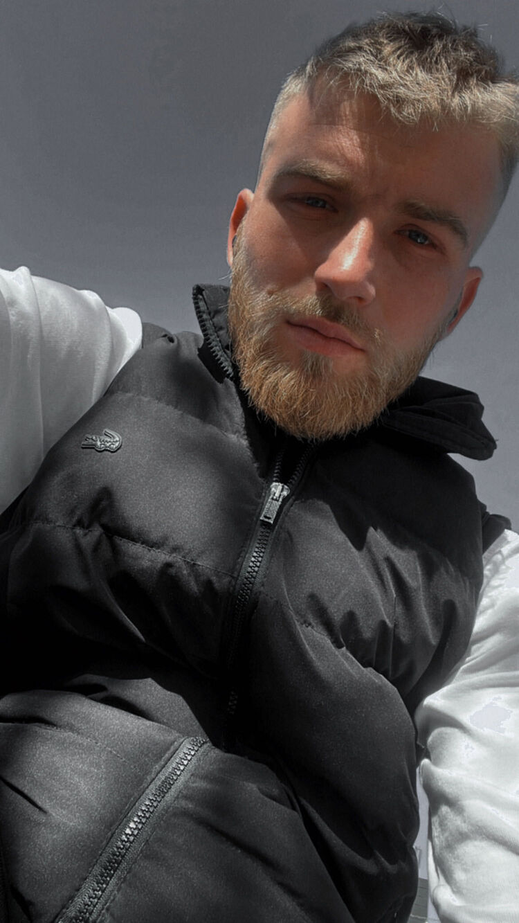  ,   Andrei, 24 ,   ,   , c , 