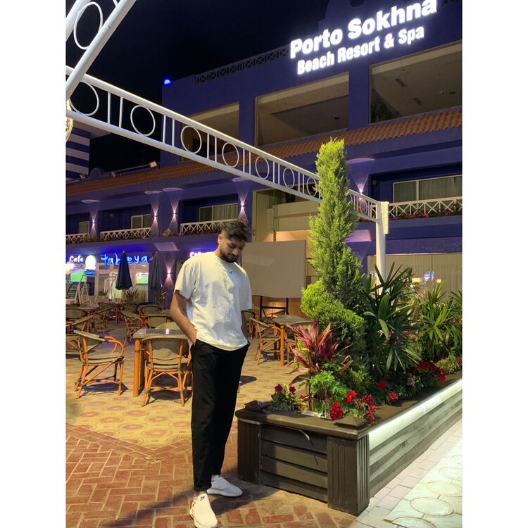  34016131  Beshoy, 23 ,    