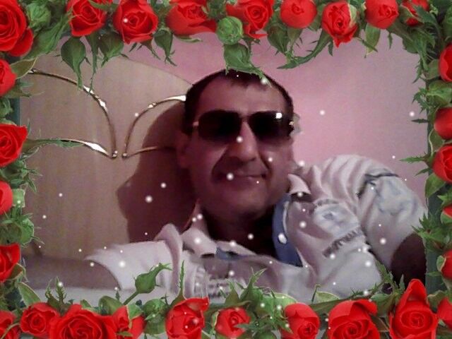  4390071  Mart, 53 ,    