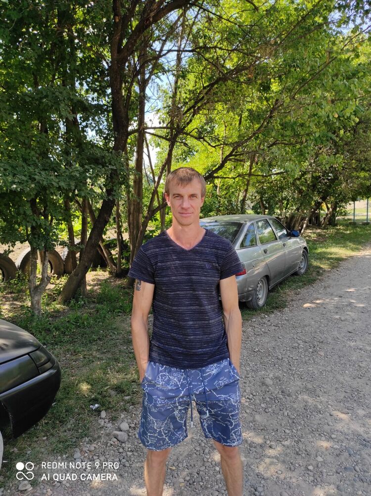  ,   Pavel, 42 ,   ,   