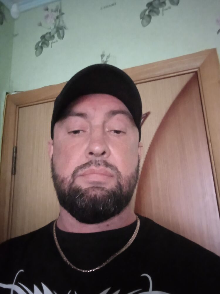  47216141  Denis, 48 ,    