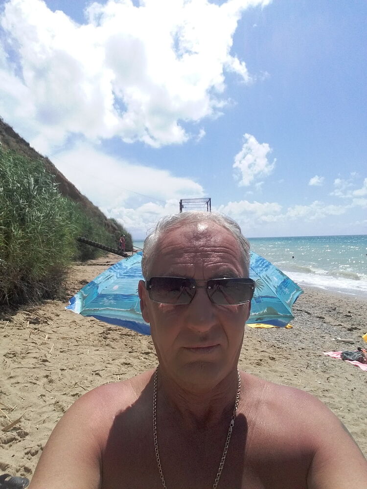  ,   Valeri, 61 ,     , c 