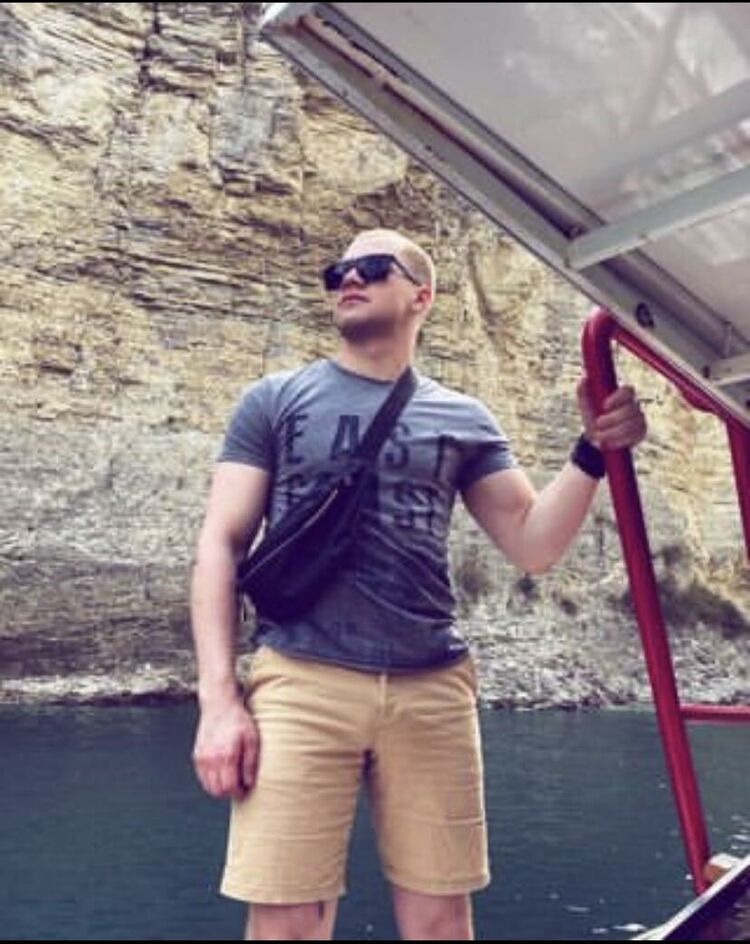  25619781  Zhenya, 29 ,    