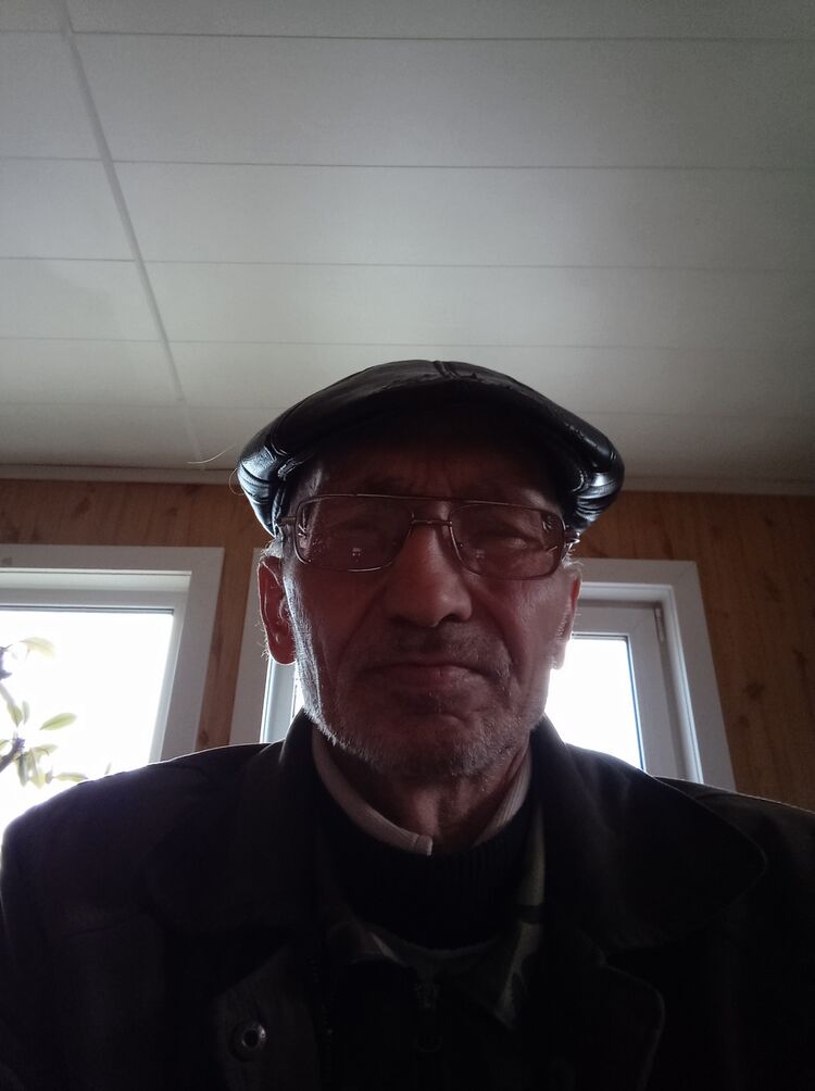  38036221  Viktor, 58 ,    