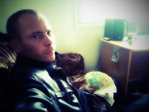  ,   Dennis, 42 ,   c , 