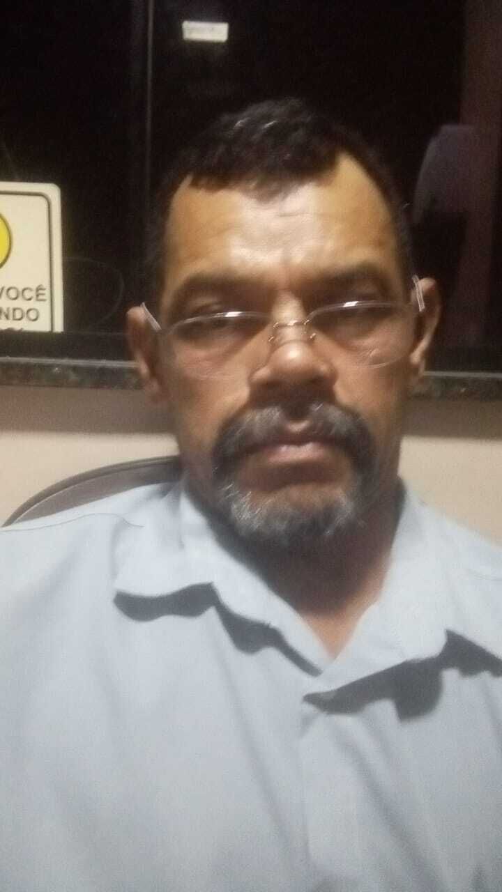  --,   Julio, 48 ,   ,   