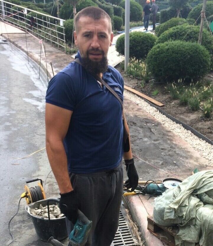  24622721  , 40 ,    