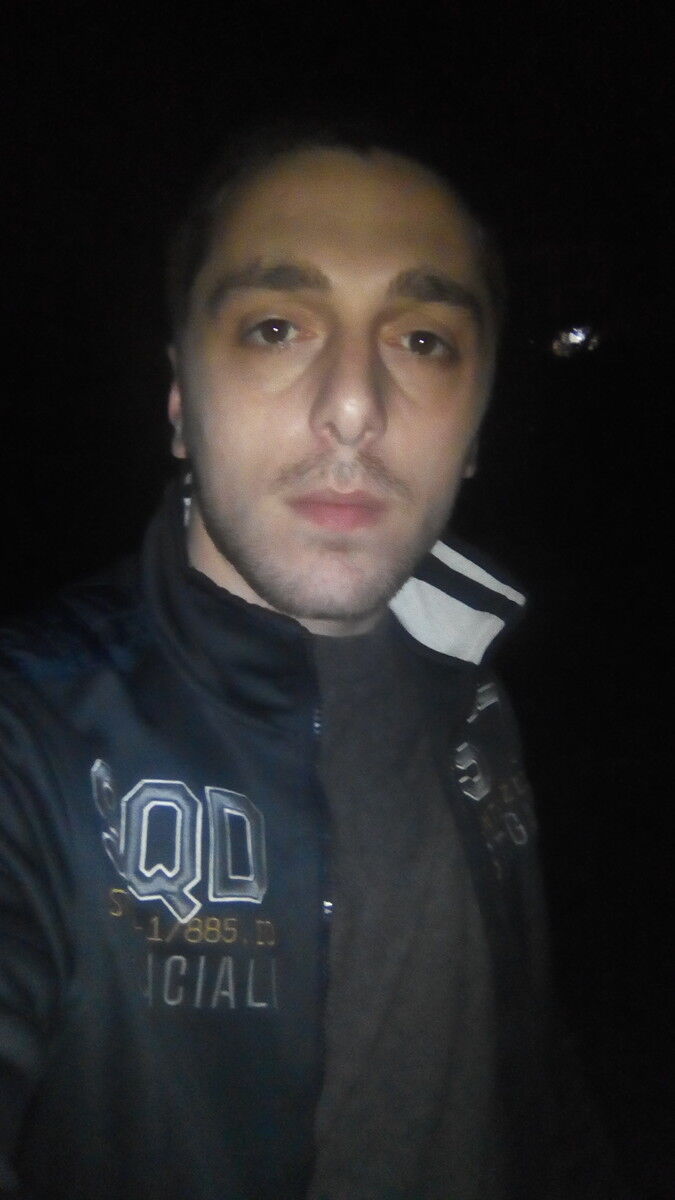  9165631  Mamuka, 34 ,    