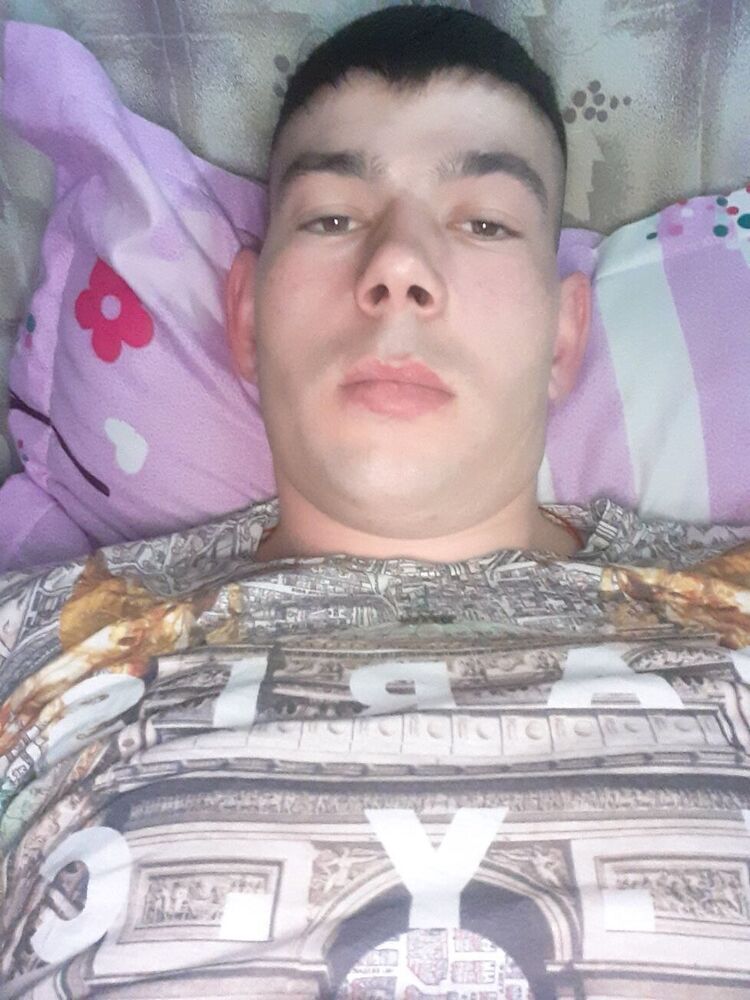  28578271  Nichita, 29 ,    