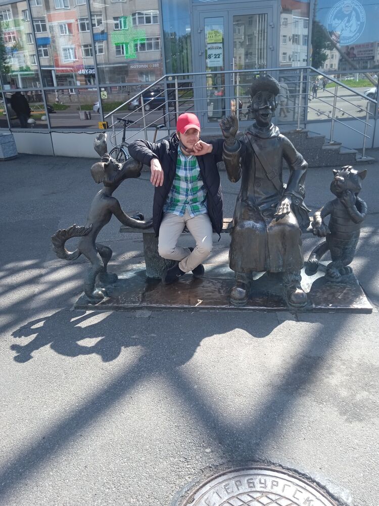  ,   Denis, 31 ,   ,   