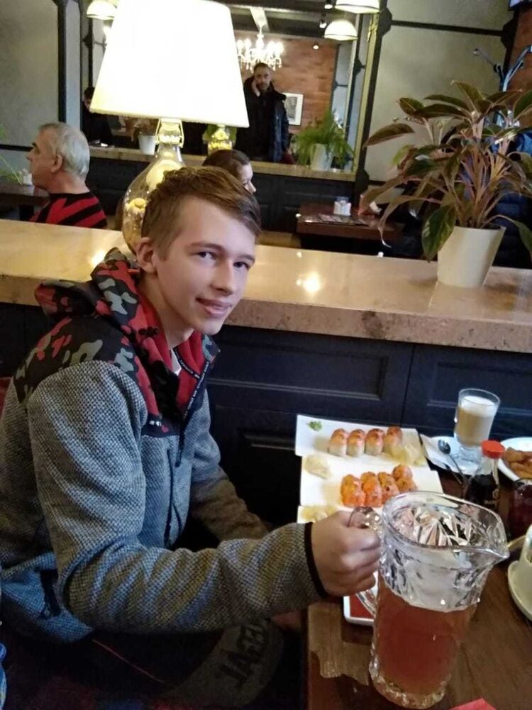  -,   , 24 ,   