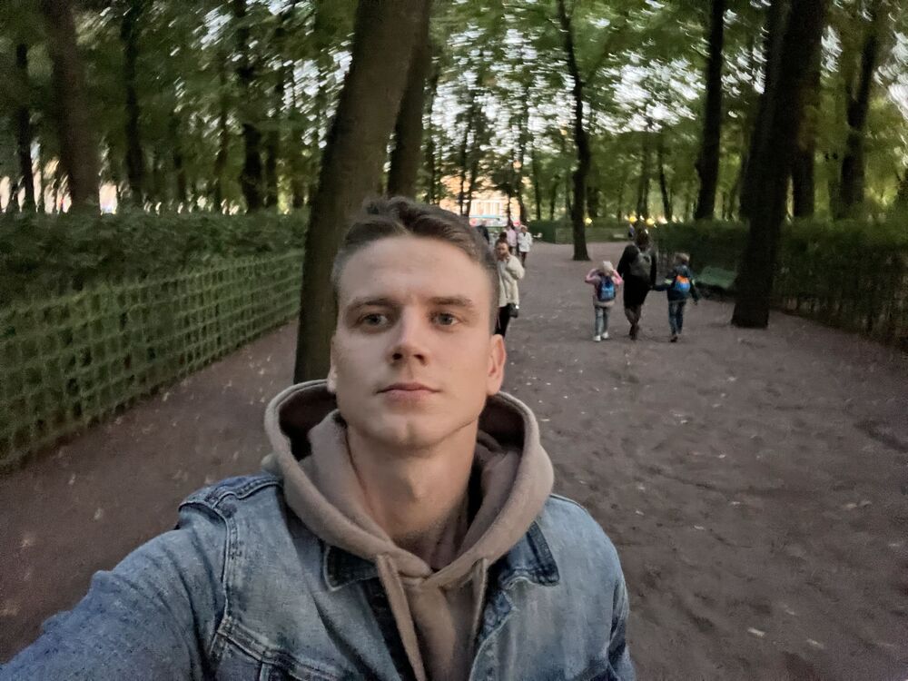  37816021  , 26 ,    -