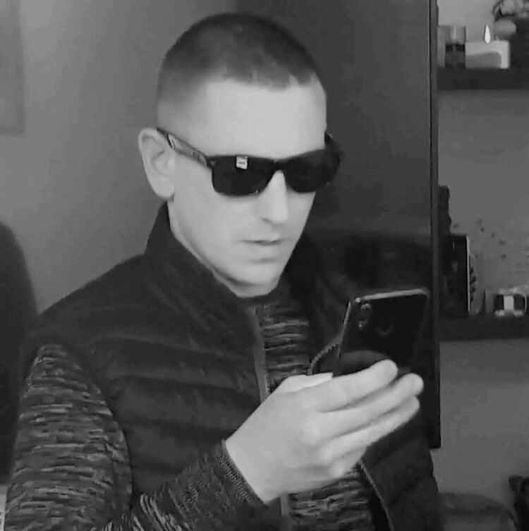  ,   Andrii, 42 ,   ,   , c , 