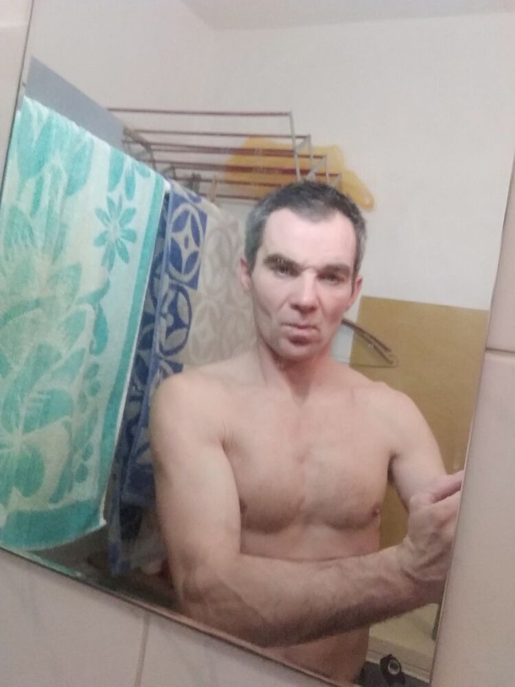  ,   Robert, 48 ,   