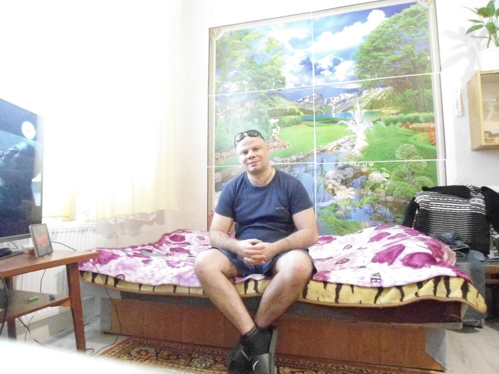  8326511  , 44 ,    -