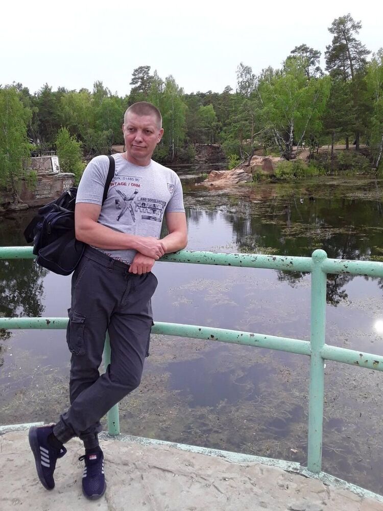  33208741  Alex, 49 ,    