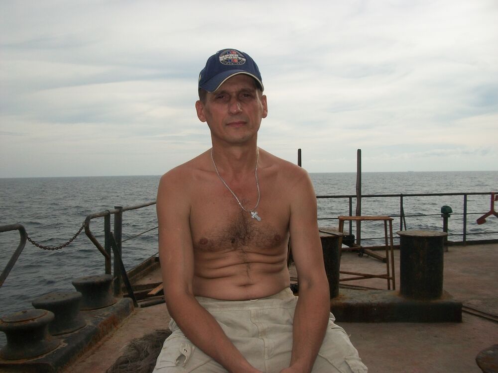  46818801  VLADIMIR, 51 ,    