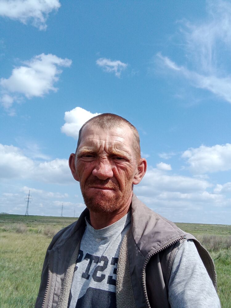  28143781  , 44 ,    