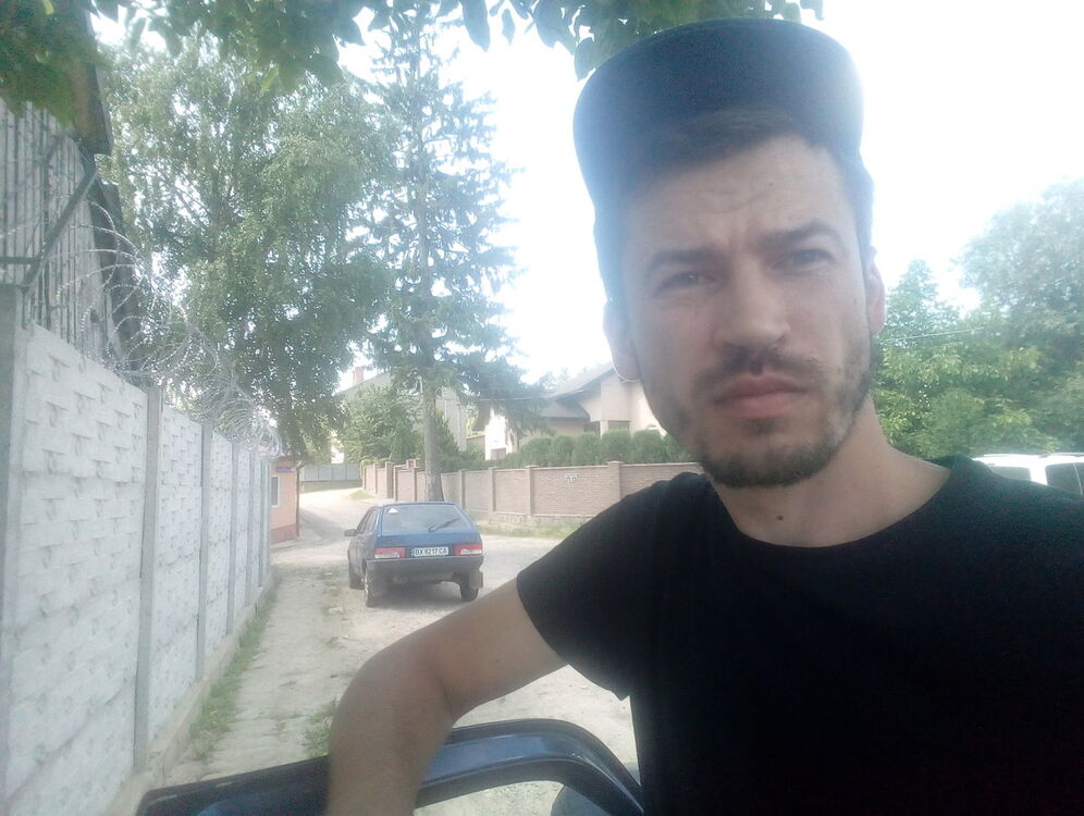  16476461  Andrey, 37 ,    