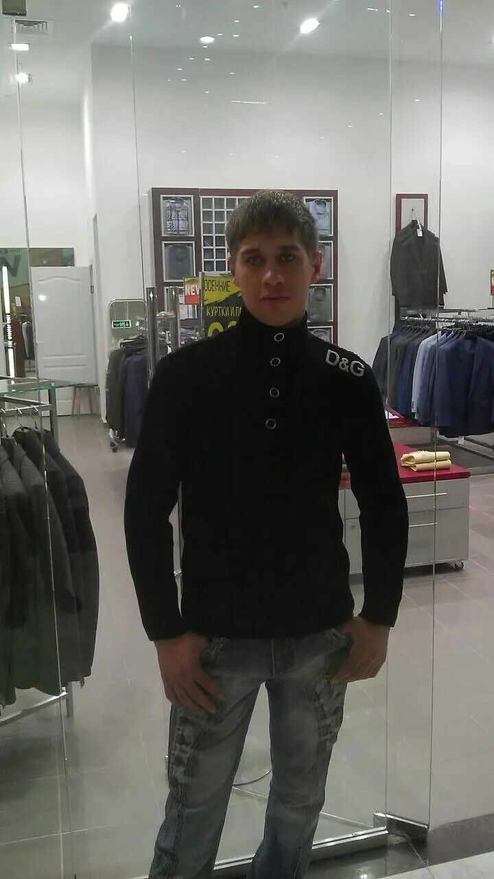  26908631  Ivan, 32 ,    
