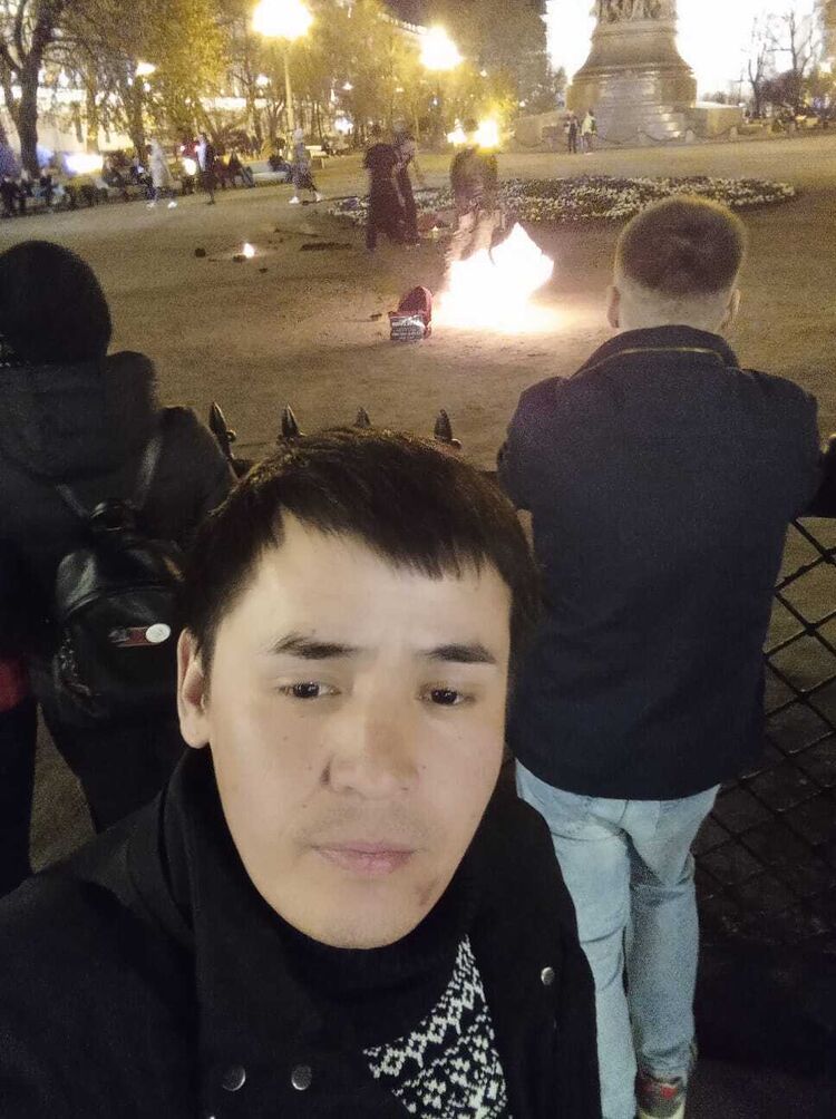  29351571  , 37 ,    -