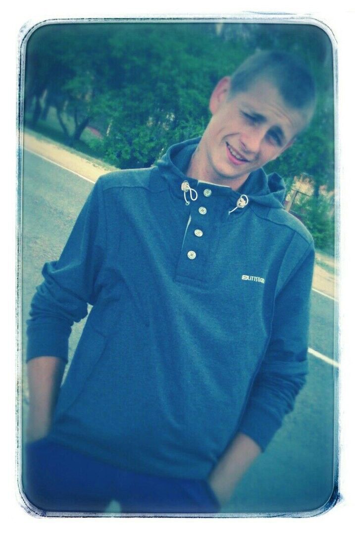  10924451  Alex, 27 ,    