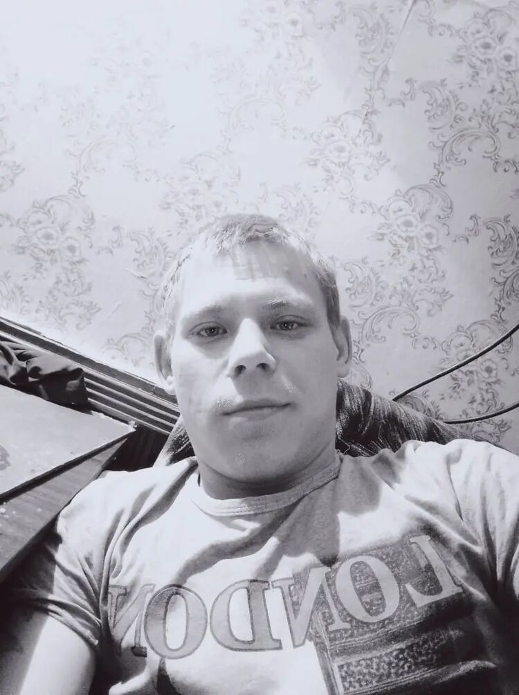  45567941  Alexey, 27 ,    