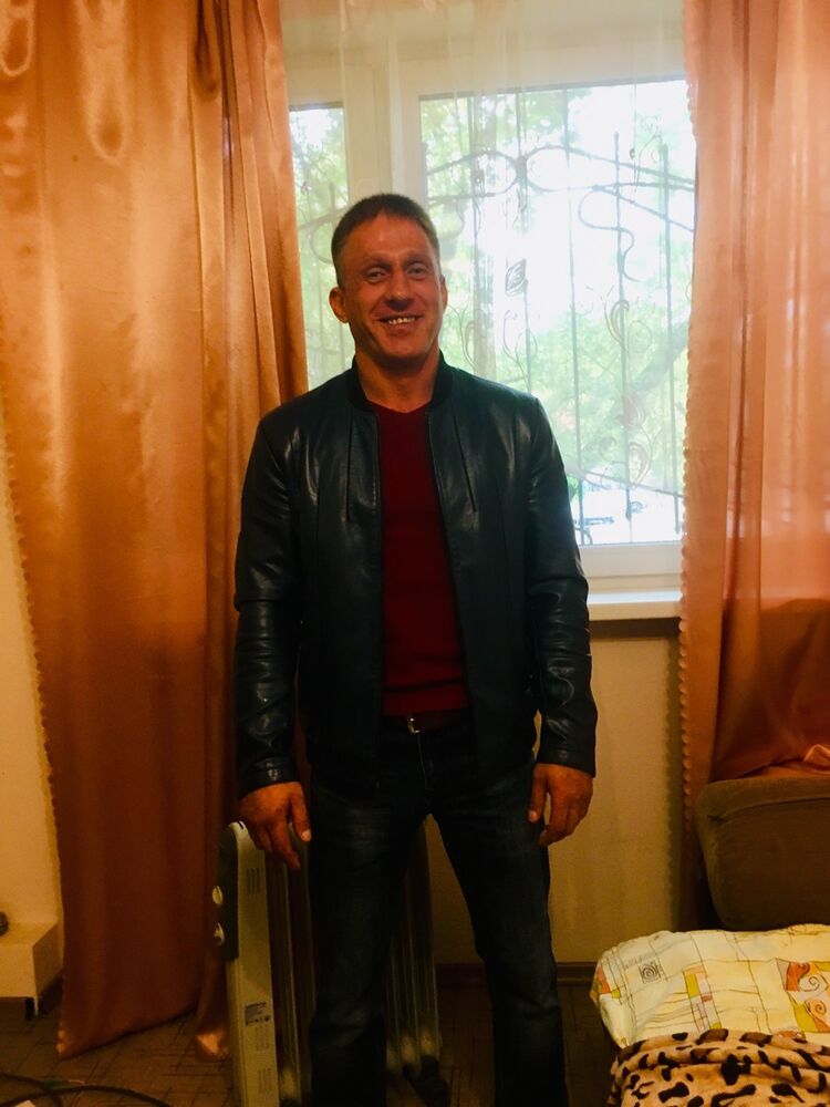  13647171  Alexandr, 44 ,    