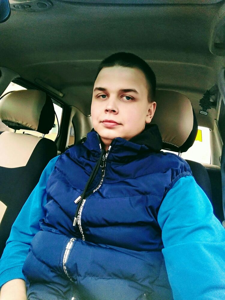  -,   Alexander, 28 ,   ,   , c 