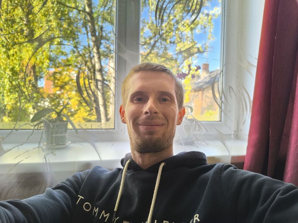  ,   Andrej, 36 ,     , c 