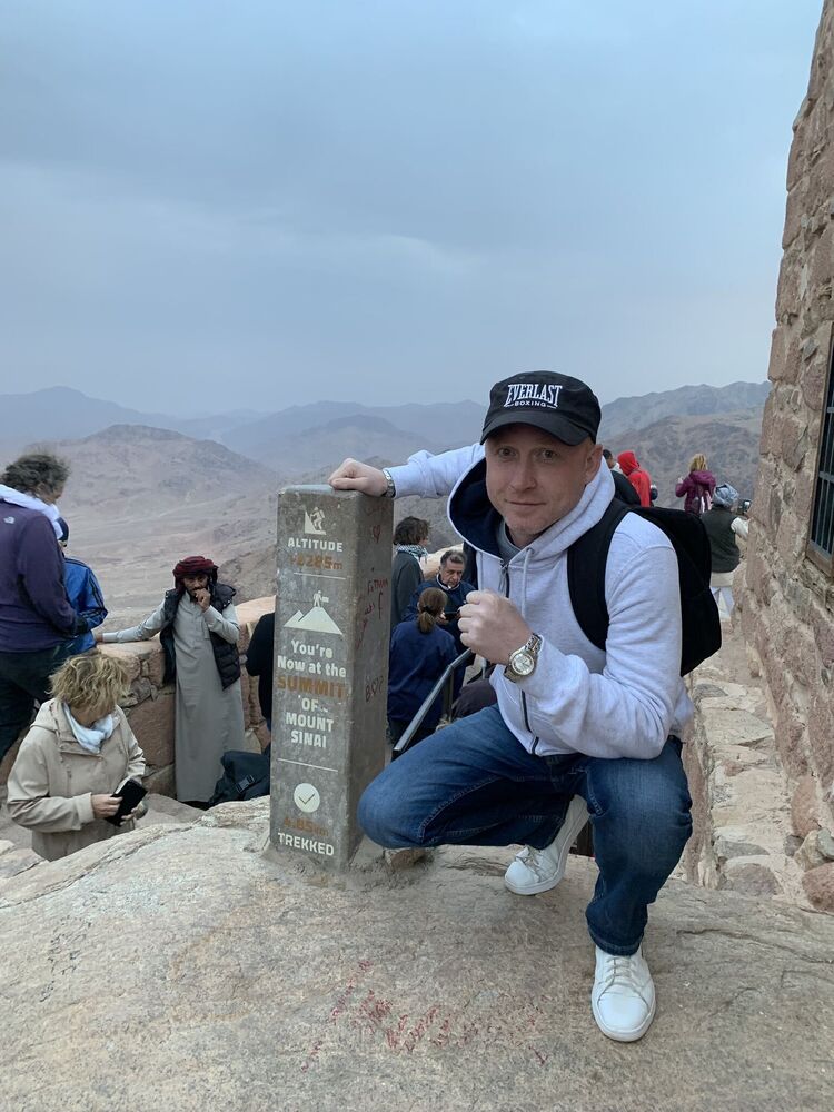  38429411  , 40 ,    -