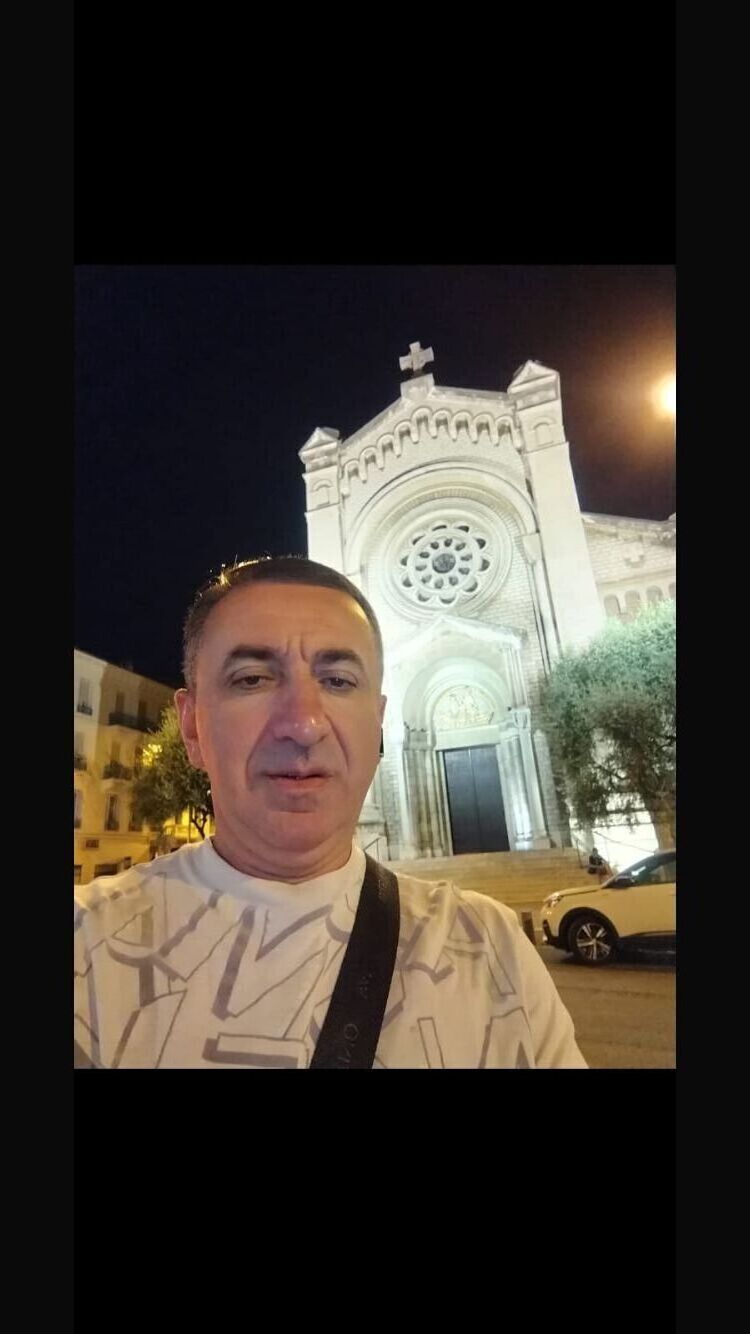  Palais-Bourbon,   Karen, 38 ,   ,   