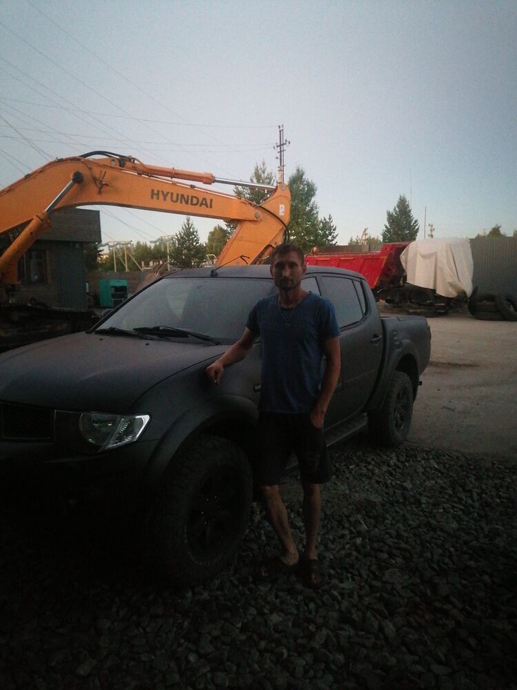  27682991  Azamat, 35 ,    