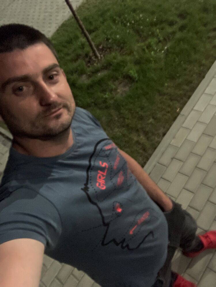  37561281  , 33 ,    
