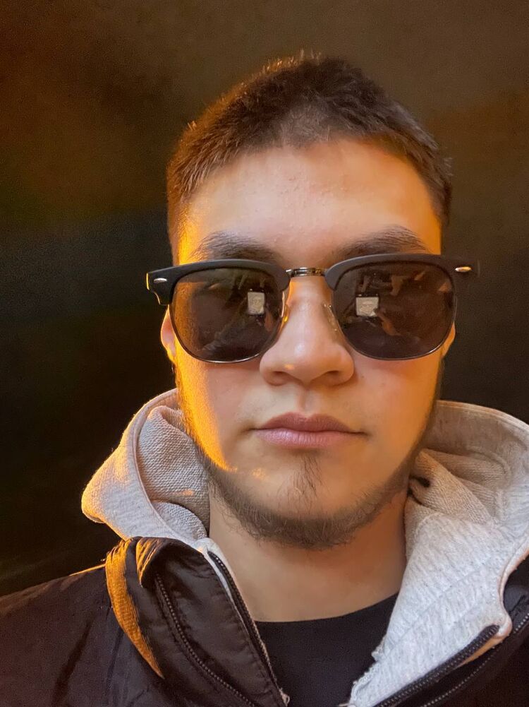 52871681  , 19 ,    