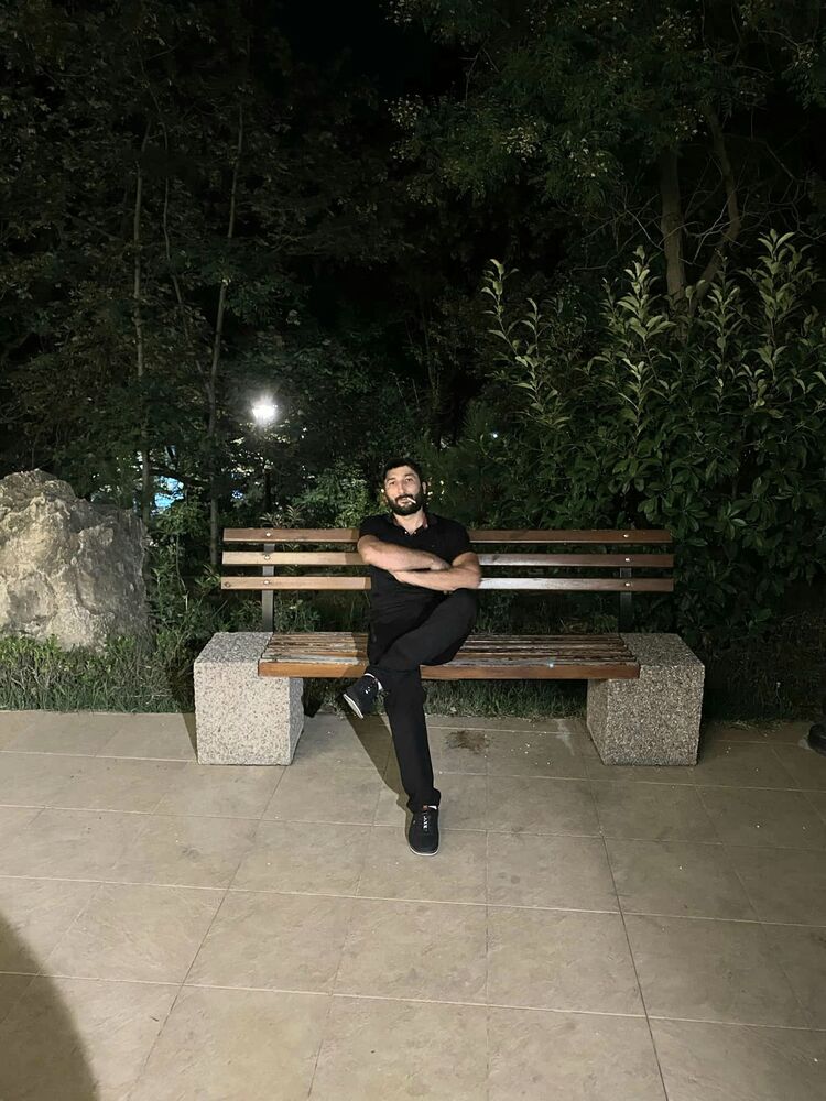  ,   Vadim, 37 ,   ,   