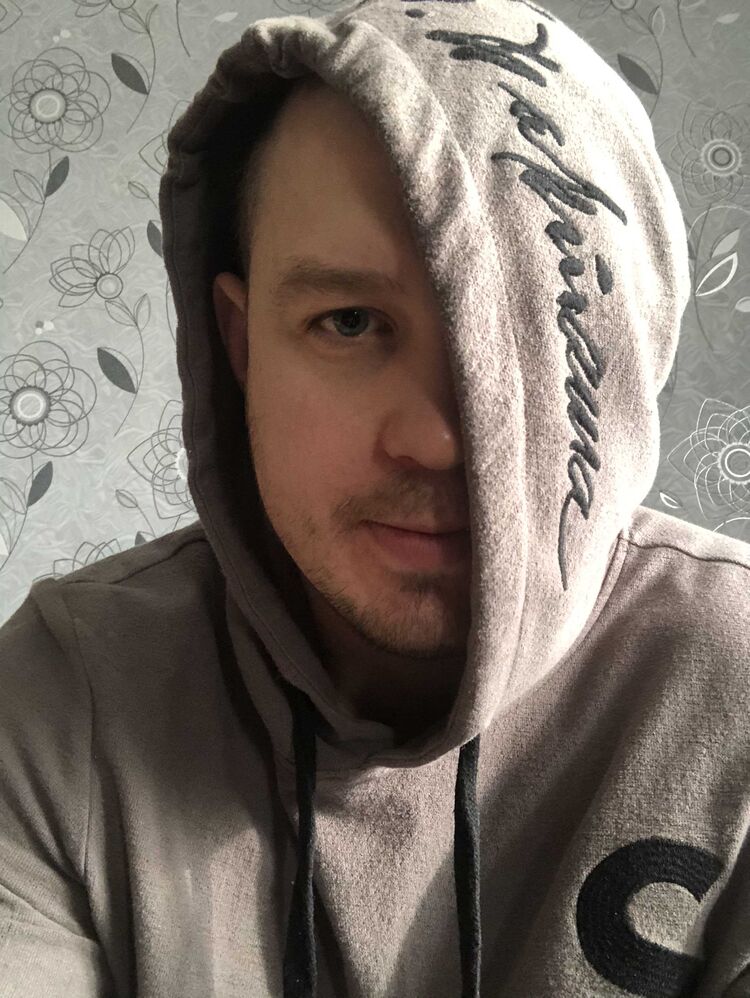  23379191  Sergei, 35 ,    