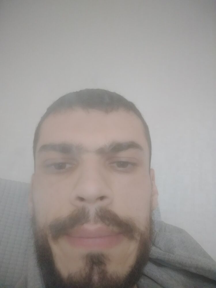  48091691  Robert, 28 ,    