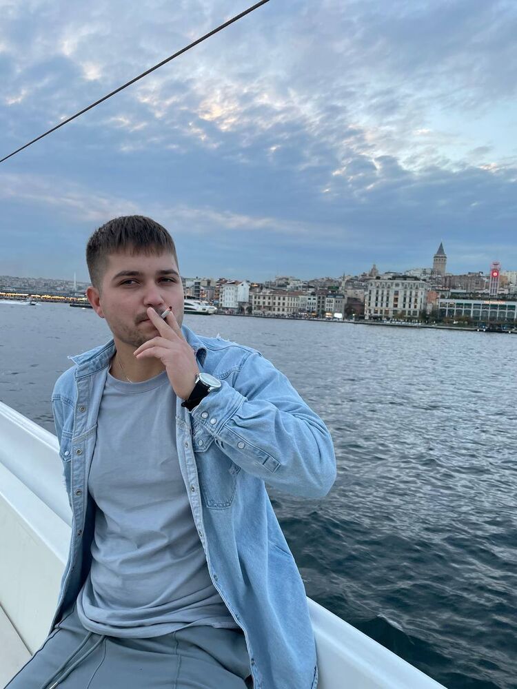  54599111  Gheorghe, 22 ,    