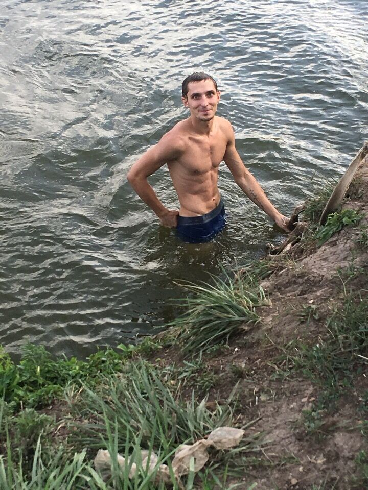  ,   Mikhail, 31 ,   ,   , c , 