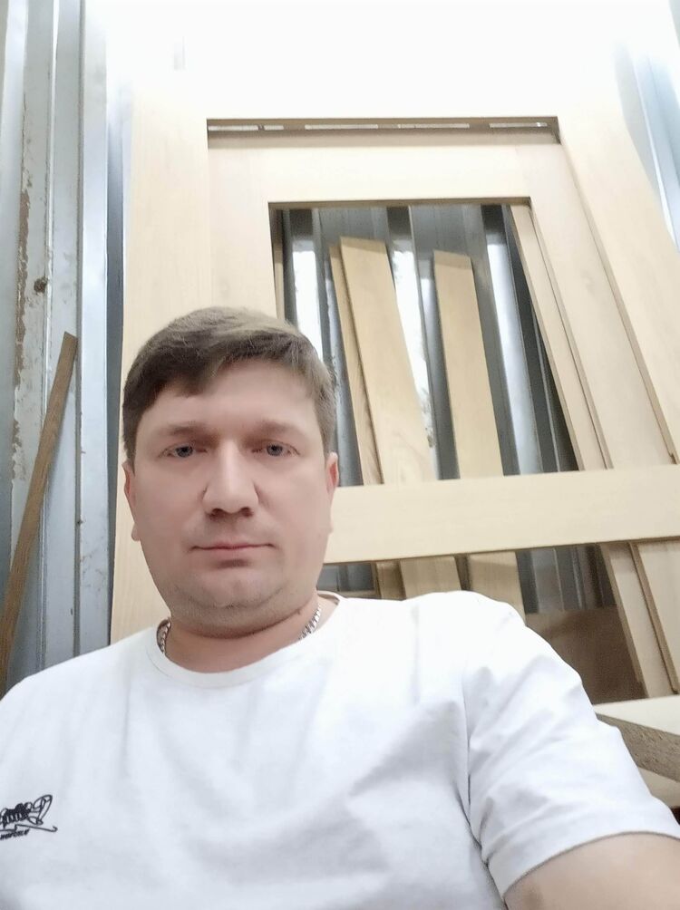  49342981  , 42 ,    -