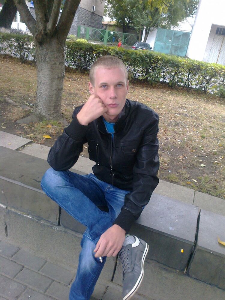  12054561  Sebi, 31 ,    