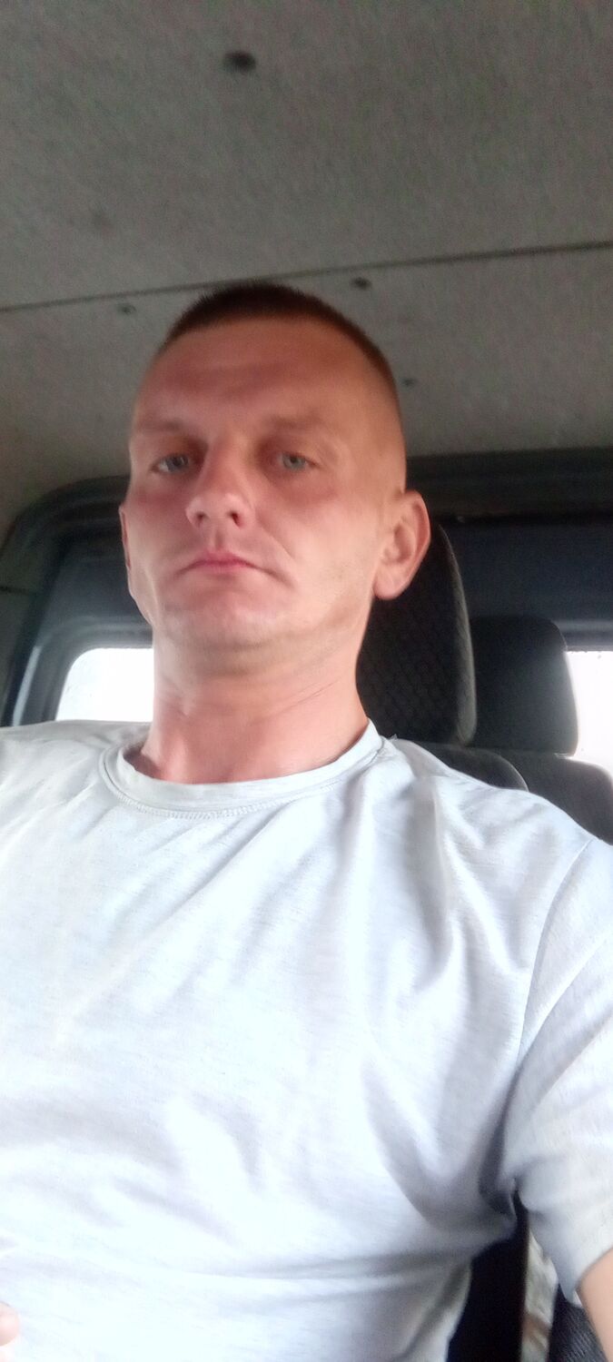  46078871  , 33 ,    