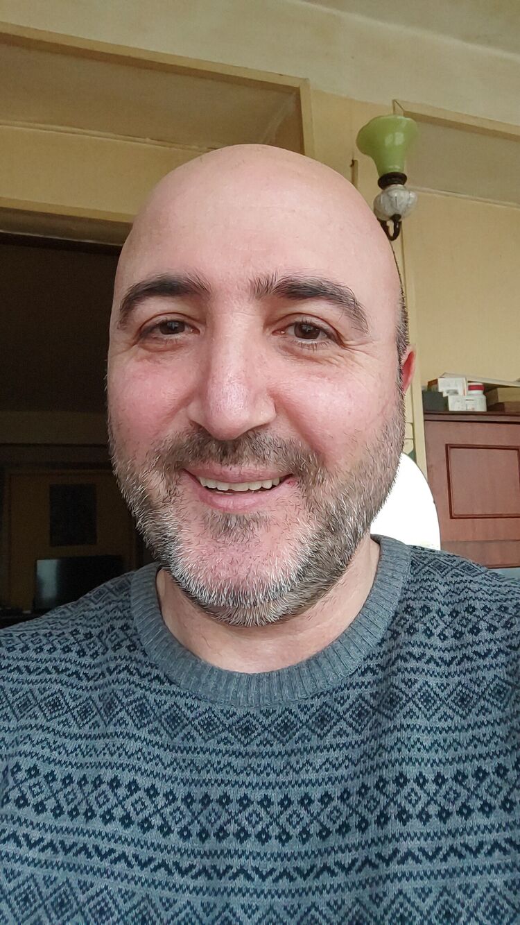  40467361  Irakli, 52 ,    