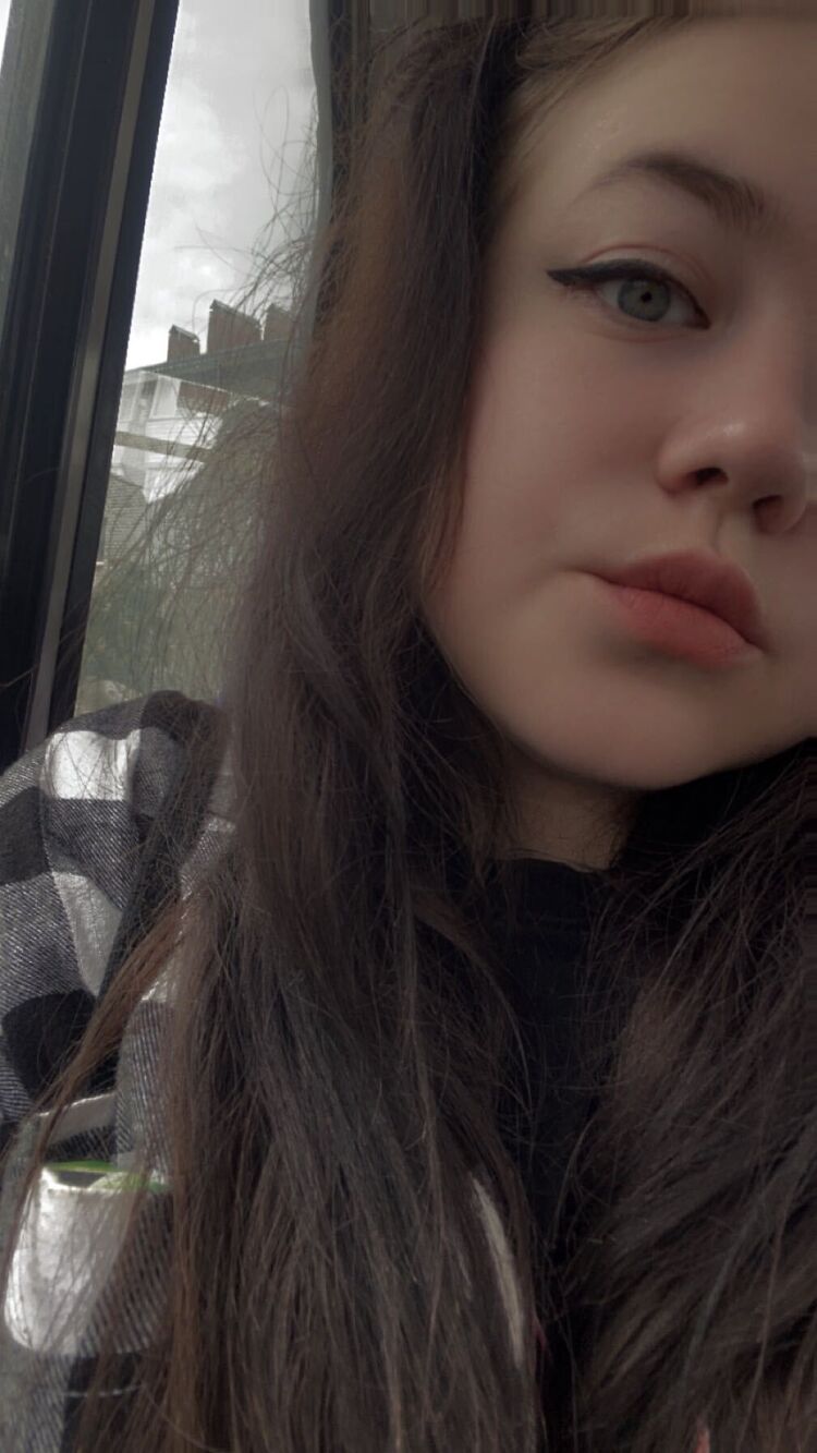  45422091  Alina, 25 ,    